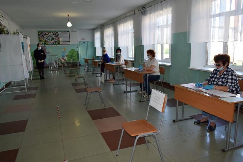  В Смидовичском районе, как и во всей автономии, стартовало голосование по выборам губернатора Еврейской автономной области. 