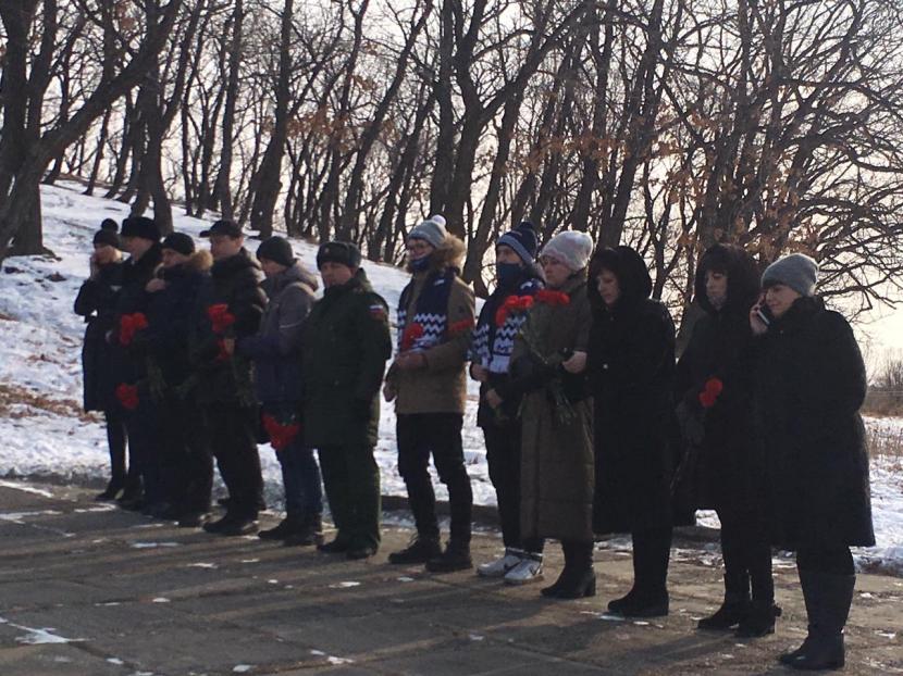 Память участников Гражданской войны почтили на сопке Июнь-Корань села Волочаевка ЕАО.