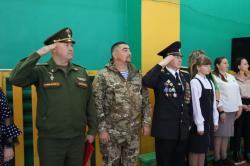 В школе 3 п.Смидович состоялось открытие военно-патриотического клуба "Искра". 
